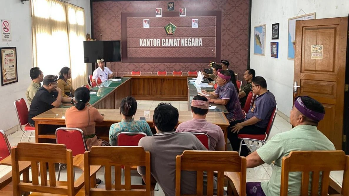 Kecamatan Negara Gelar Rapat Konsolidasi untuk Penguatan Layanan Informasi Publik